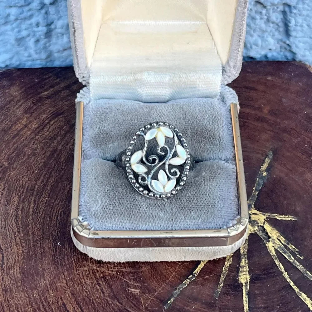 Source Unknown vintage ring